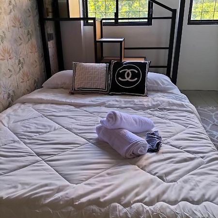 Le Melur Hotell George Town Exteriör bild
