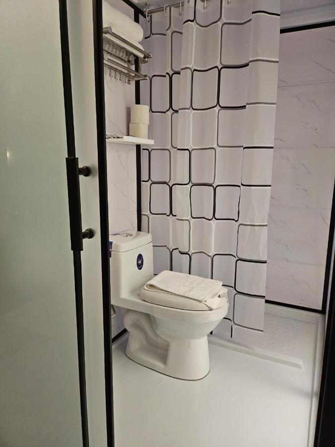 Le Melur Hotell George Town Exteriör bild