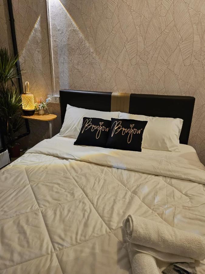 Le Melur Hotell George Town Exteriör bild